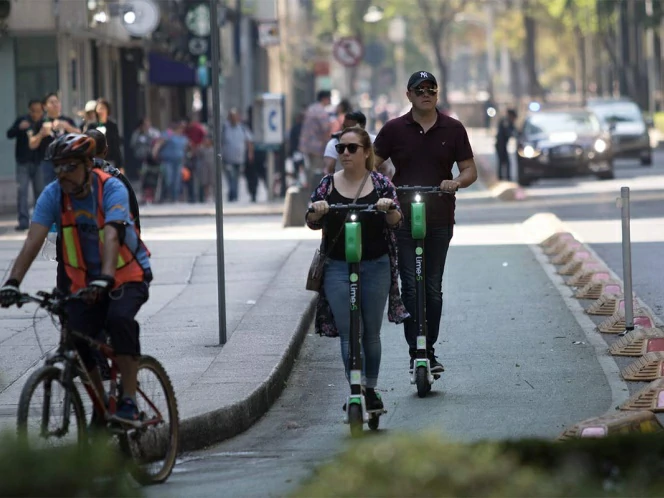 Invasión de las ciclovías por vehículos eléctricos que requieren ser regularizados para su circulación,
