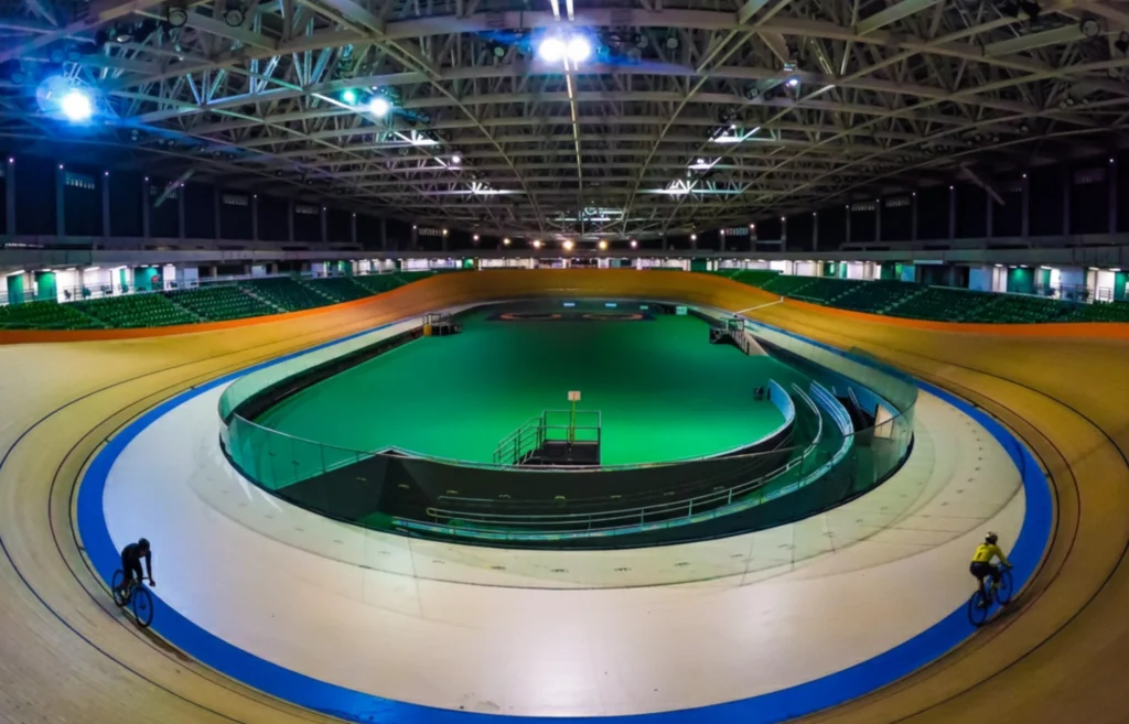 Vista panorámica de un velódromo usado en la disciplina de ciclismo en los Juegos Olímpicos de Rio 2016